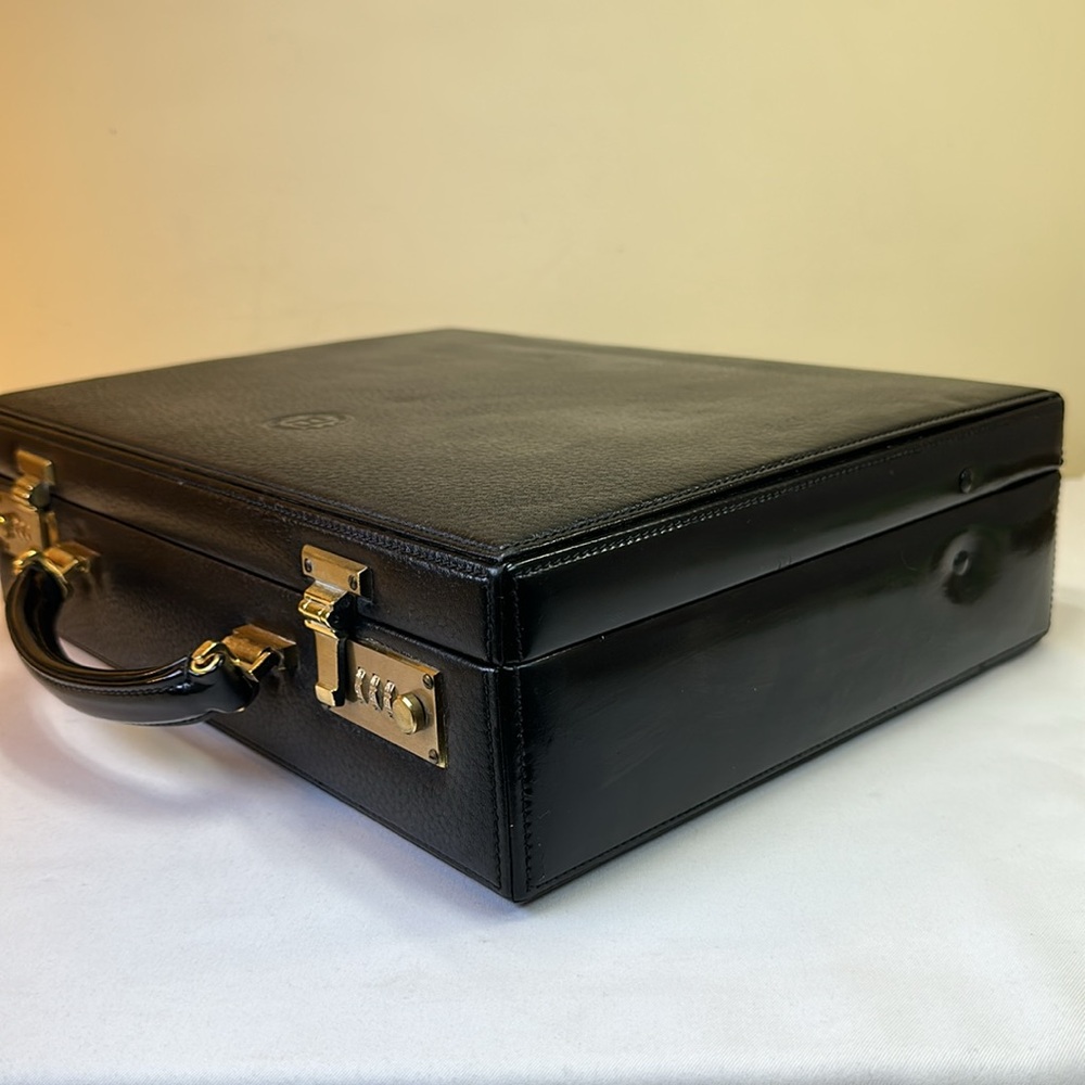 Fendi RARE Vintage Train Beauty Case Leather over wood padded Velour interior - Picture 14 of 17